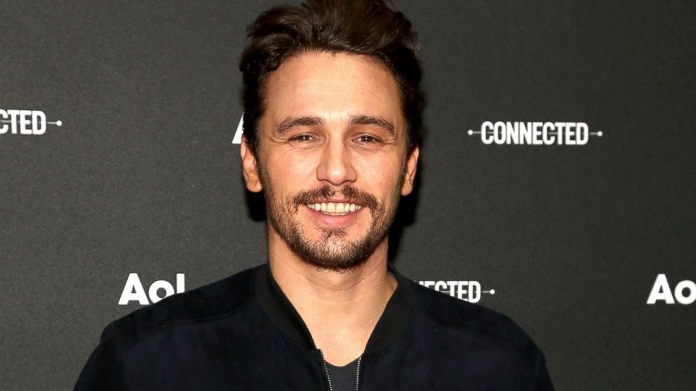 Nam tài tử James Franco nổi tiếng với nhiều vai diễn ngốc nghếch trong các bộ phim hài. Tuy nhiên, ngoài đời thực James Franco lại có trí thông minh vượt trội khi sở hữu chỉ số IQ 130. Ngôi sao Hollywood này từng tốt nghiệp Đại học California tại Los Angeles (UCLA), Đại học Columbia University và là nghiên cứu sinh của Đại học Yale. Trong thời gian học ở UCLA, James Franco học 62 tín chỉ một kỳ, trong khi thông thường các sinh viên chỉ học 19 tín chỉ.